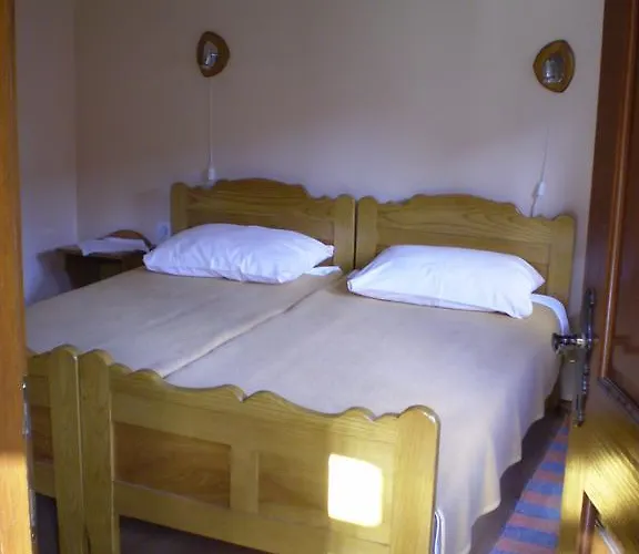Apartments Iza Na Trem